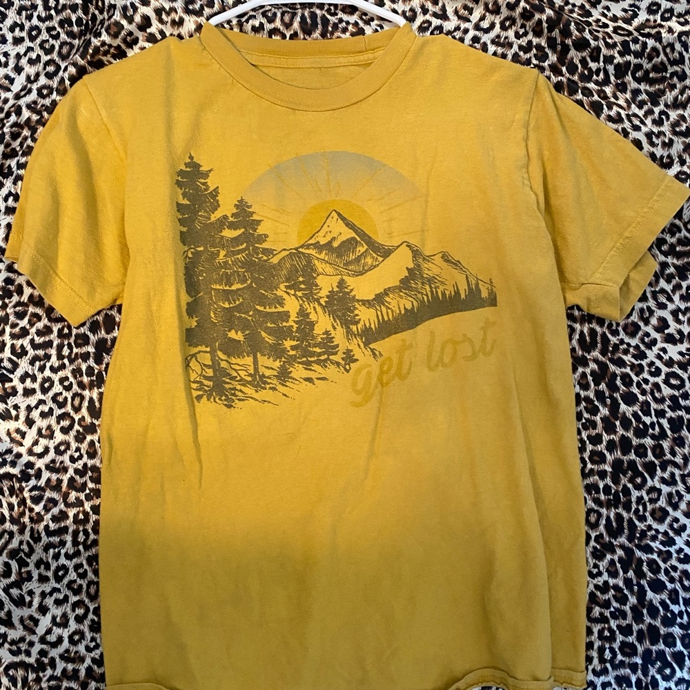 Tillys mountain graphic tee